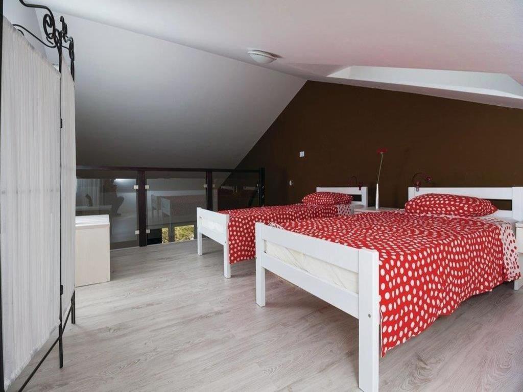 Apartments Grzic Porozina Kültér fotó